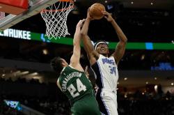 华体会登录-里昂客场完胜，继续保持领先位置