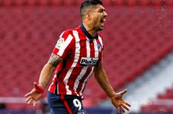 华体会皇马赞助商-关键时刻球员表现出色，帮助球队逆转胜利