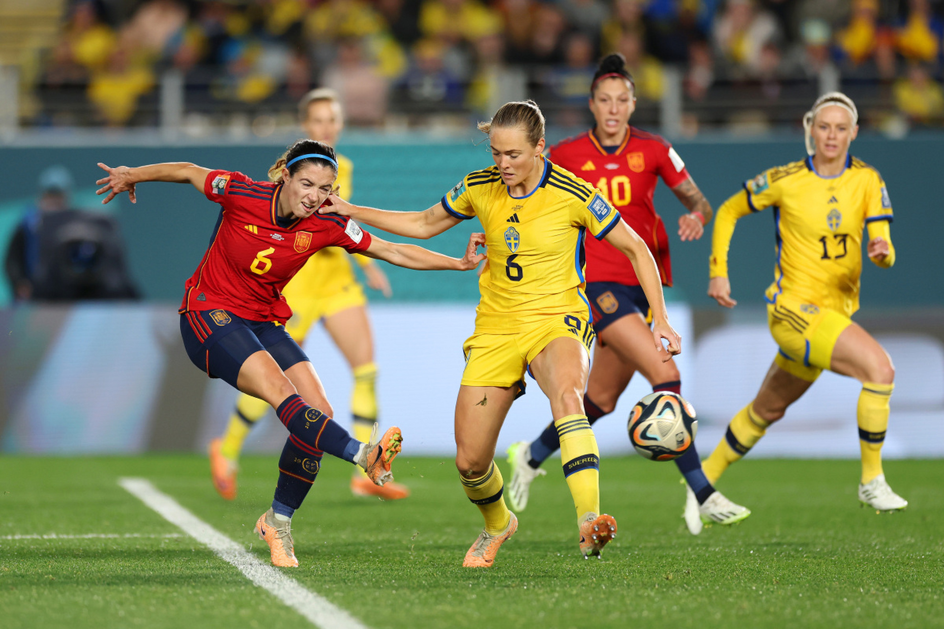 西班牙迎战瑞典，备战世界杯预选赛