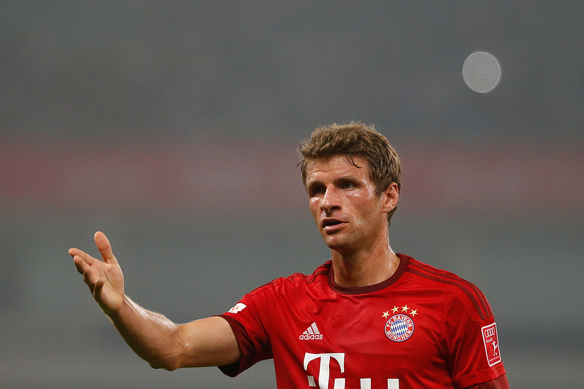 包含拜仁慕尼黑大破奥格斯堡,以清零胜利展示强大实力的词条 包含拜仁慕尼黑大破奥格斯堡,以清零胜利展示强大实力的词条