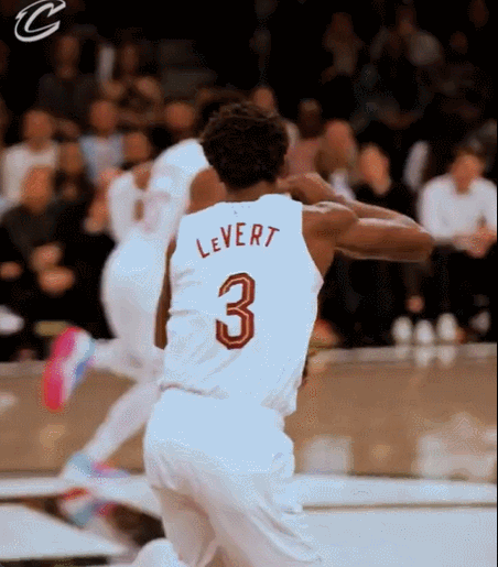 篮网不敌爵士,米切尔砍下30分 篮网不敌爵士,米切尔砍下30分