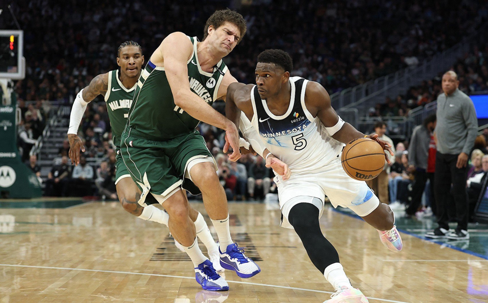 森林狼客场击败魔术,豪取五连胜 森林狼客场击败魔术,豪取五连胜