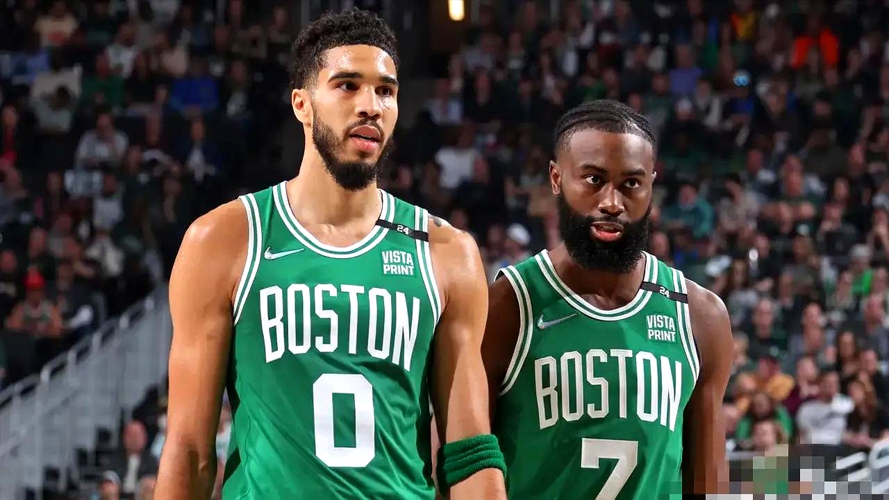 凯尔特人B队鏖战巴西男篮，莫里斯一己之力扛起全队