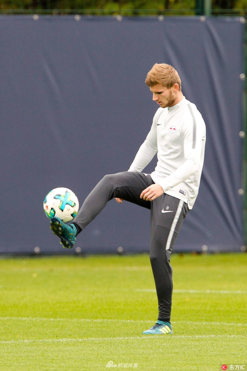 包含RB莱比锡豪取胜利，稳固中游位置的词条