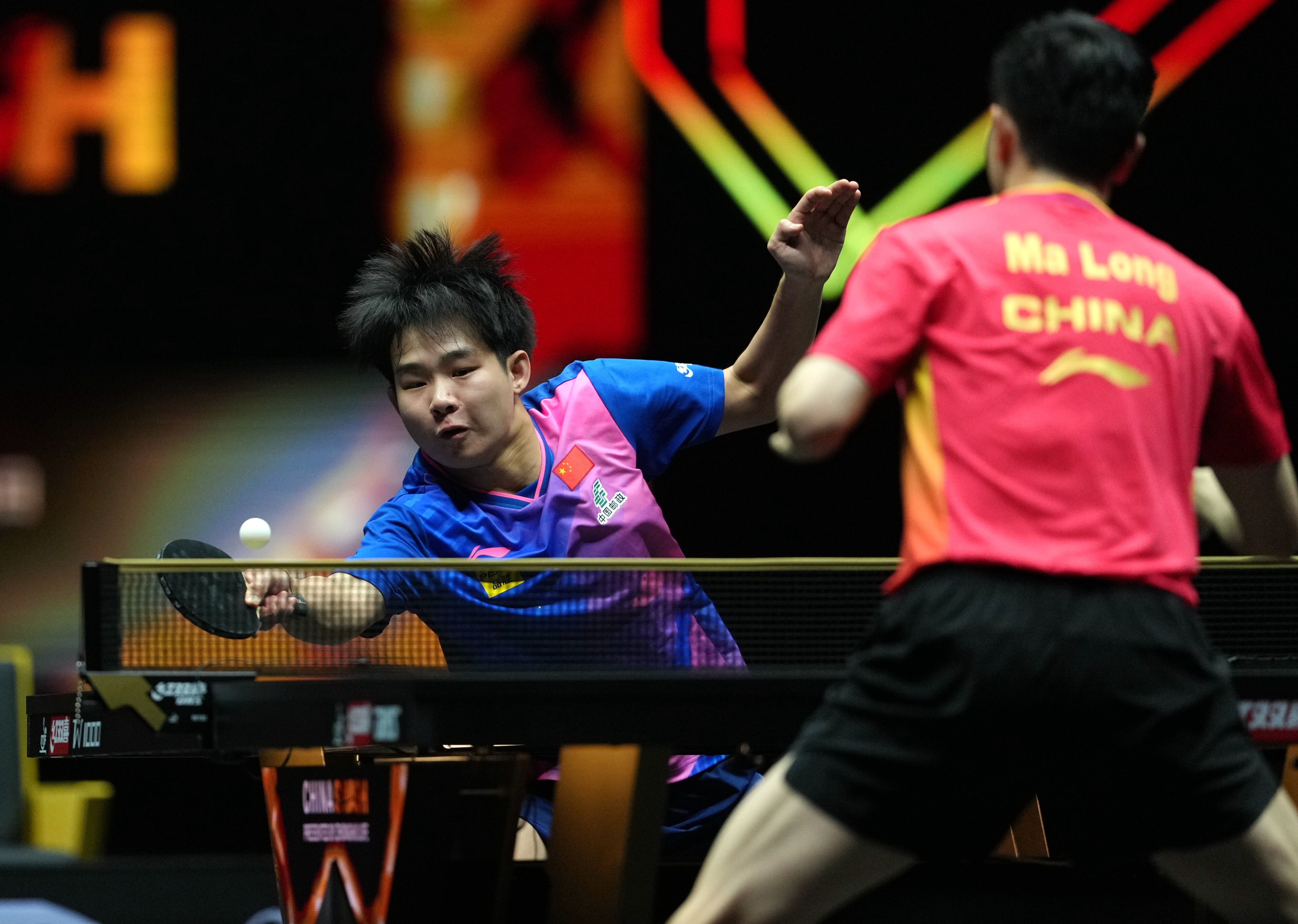 英国乒乓球队鏖战中国乒乓球队,马龙绝境逆转 英国乒乓球队鏖战中国乒乓球队,马龙绝境逆转