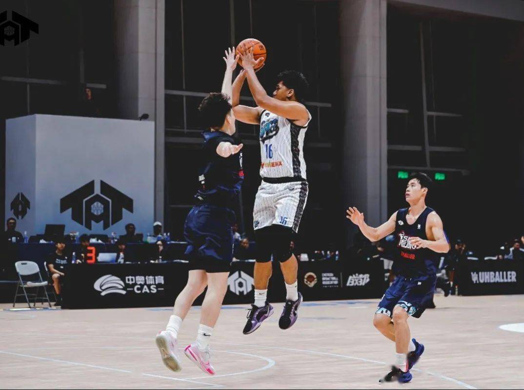 广州队逆转北京队，伦纳德带队取胜