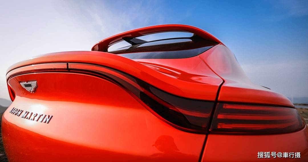 阿斯顿马丁逆转威廉姆斯，皮亚斯特里惊艳四座的简单介绍